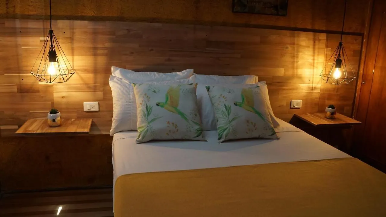 El Jardin De La 10 Hotel Medellin Guest house