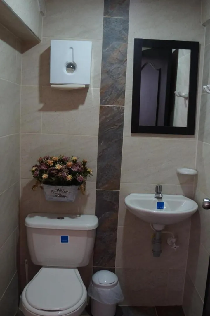El Jardin De La 10 Hotel Medellin Guest house