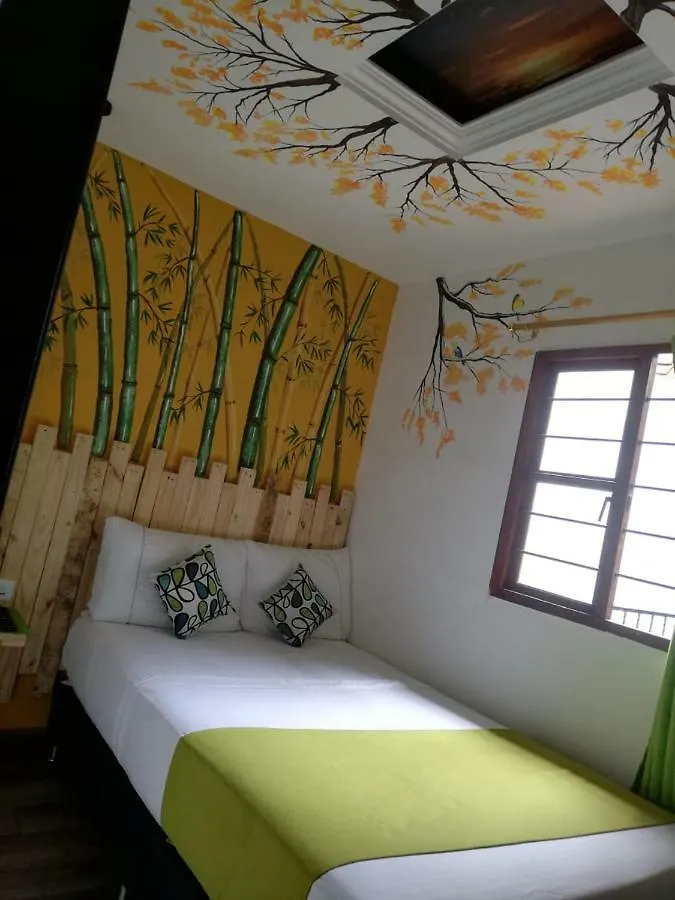 El Jardin De La 10 Hotel Medellin Guest house
