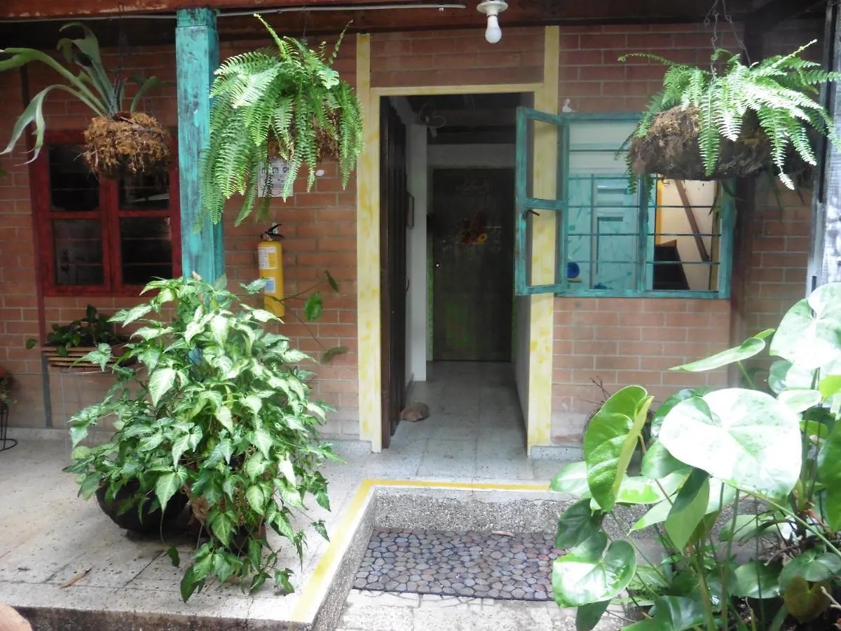Guest house El Jardin De La 10 Hotel Medellin