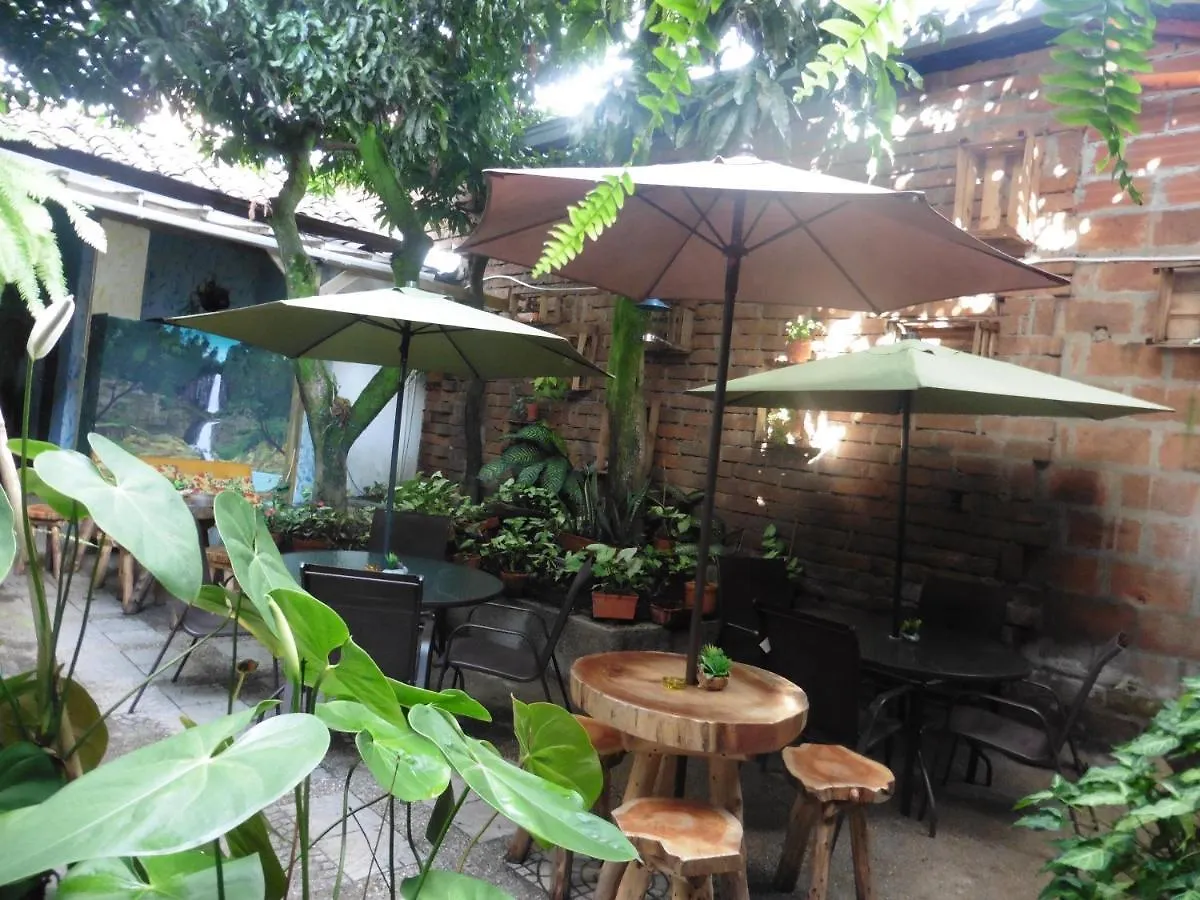 El Jardin De La 10 Hotel Medellin Guest house
